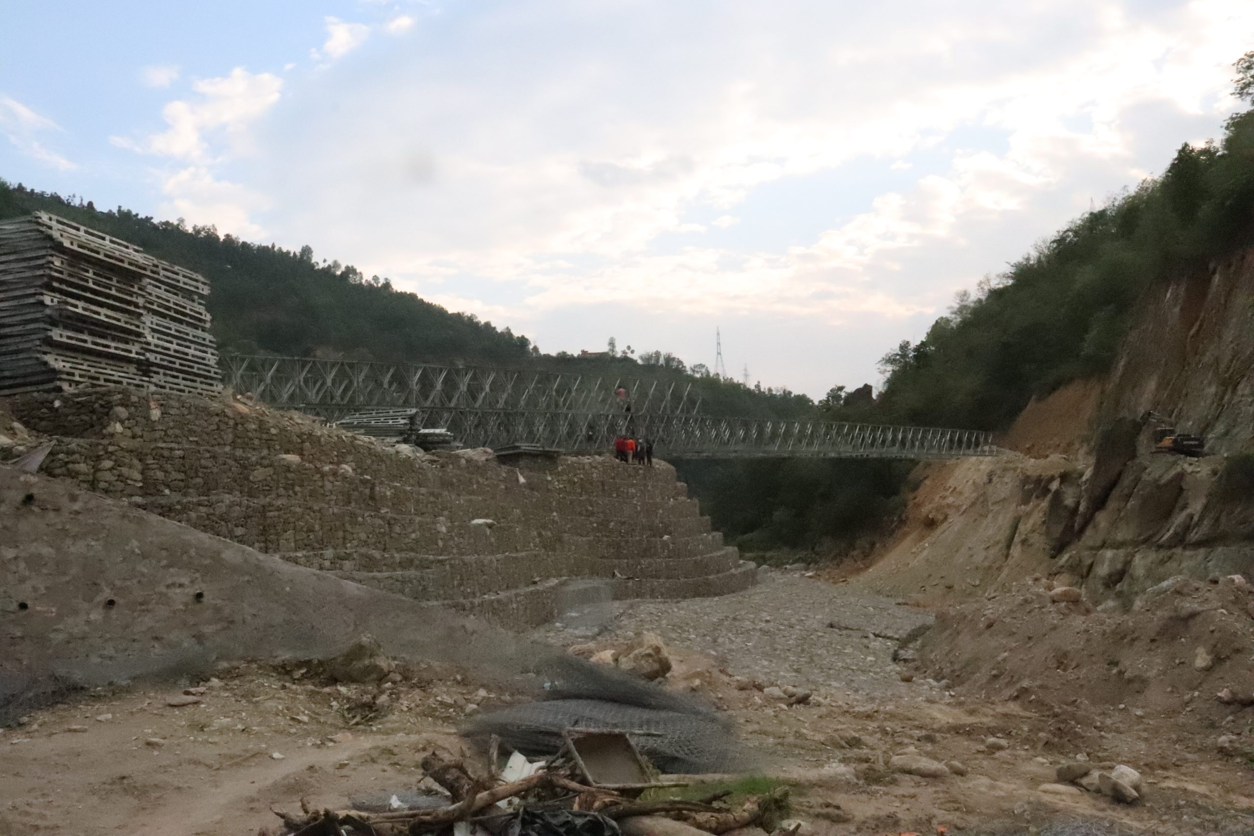 नेपालकै सबैभन्दा लामो बेल्ली बृज हेवा खोलामा निर्माण अन्तिम चरणमा