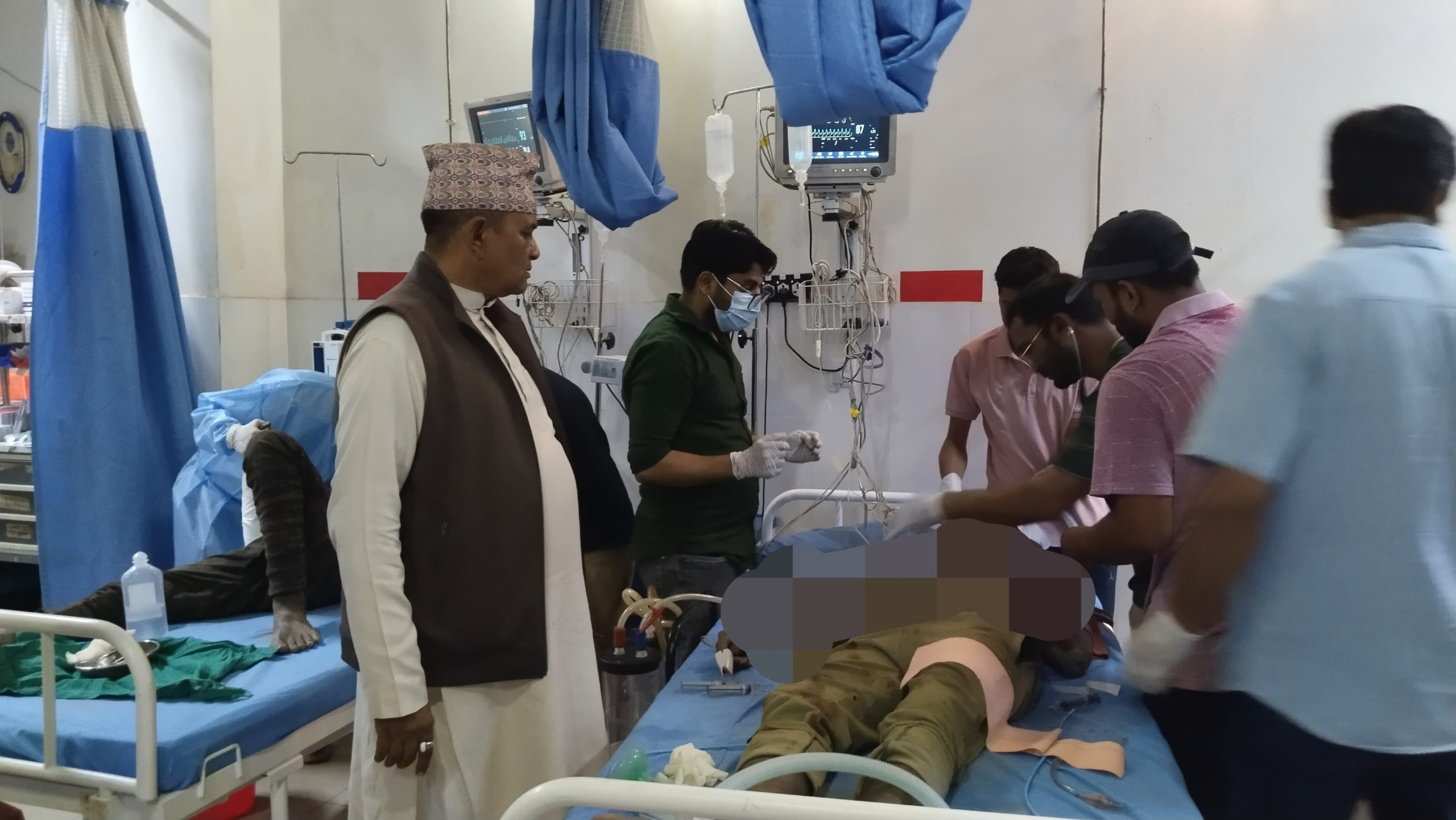 हेवा खोलामा निर्माणाधीन मोडुलर पुल भाँचिँदा ६ जना कामदार घाइते, तीनजना रेफर